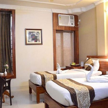 Hotel Eden Roc Bhubaneswar Extérieur photo