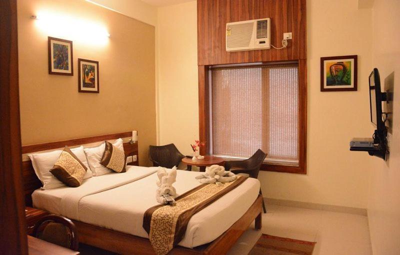 Hotel Eden Roc Bhubaneswar Extérieur photo